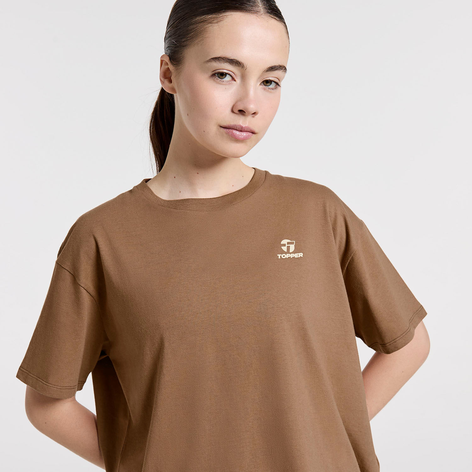 REMERA MUJER OVERSIZE BASICA — imagen 4
