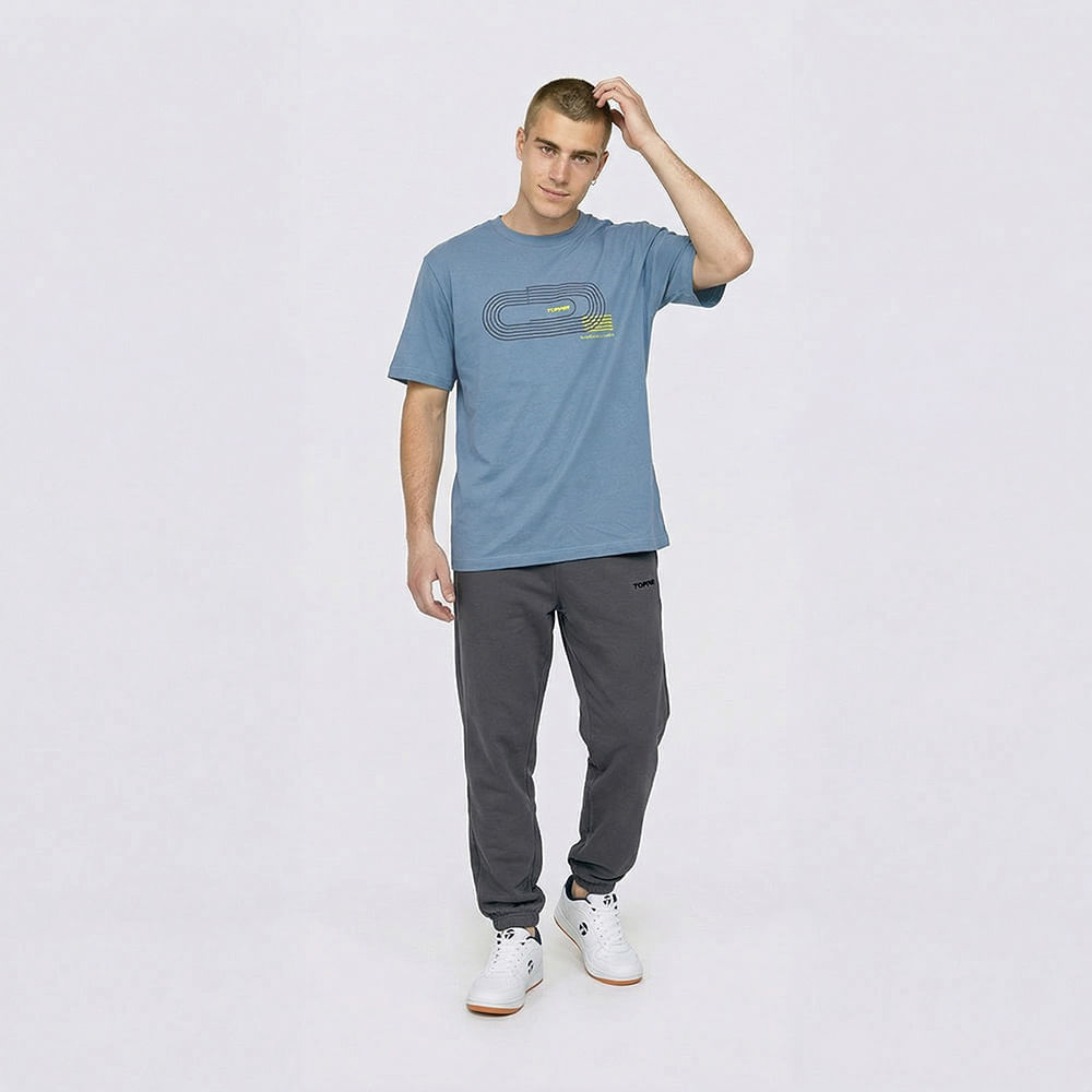 REMERA HOMBRE ESTAMPADA - PISTA — imagen 2